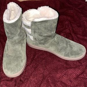 Olive Green KOOLABURRA By UGGs